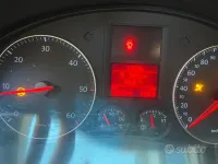 Usata VW Golf V 105 CV (77 kW) 2005 Nero Utilitaria