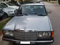 Usata Mercedes 200 109 CV (80 kW) 1984 Grigio Berlina