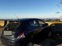 Usata Lancia Ypsilon 69 CV (50 kW) 2017 Blu Utilitaria