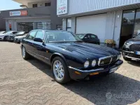 Usata Jaguar XJ Executive 284 CV (208 kW) 1998 Blu Berlina