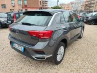 Usata VW T-Roc Business 150 CV (110 kW) 2021 Grigio SUV