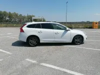 Usata Volvo V60 Momentum 136 CV (100 kW) 2012 Bianco Station wagon