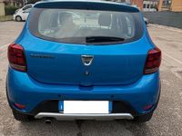 Usata Dacia Sandero Stepway 90 CV (66 kW) 2018 Blu Berlina