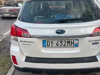 Usata Subaru Outback 150 CV (110 kW) 2010 Bianco Station wagon