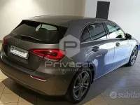 Usata Mercedes A180 Business 116 CV (85 kW) 2019 Grigio Utilitaria