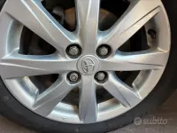 Usata Toyota Yaris 69 CV (50 kW) 2013 Bianco Utilitaria