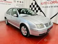 Usata VW Bora Highline 105 CV (77 kW) 2000 Grigio Berlina