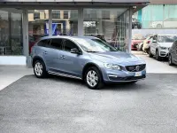 Usata Volvo V60 CC 150 CV (110 kW) 2017 Blu/azzurro Station wagon