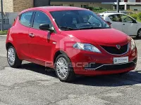 Usata Lancia Ypsilon Silver 69 CV (50 kW) 2016 Rosso Utilitaria