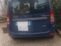 Begagnad Dacia Logan MCV 87 HK (63 kW) 2009 Blå Minibuss