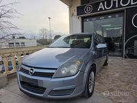 Usata Opel Astra Elegance 101 CV (74 kW) 2004 Grigio Berlina