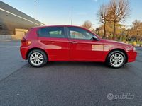 Usata Alfa Romeo 147 Exclusive 120 CV (88 kW) 2008 Rosso Utilitaria