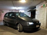 Usata Fiat Punto 133 CV (97 kW) 1994 Grigio Berlina