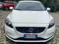 Usata Volvo V40 114 CV (83 kW) 2014 Bianco Berlina