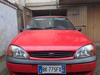 Usata Ford Fiesta 75 CV (55 kW) 2000 Rosso Utilitaria