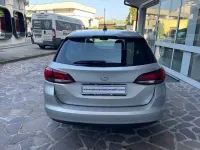 Usata Opel Astra Business Elegance 122 CV (89 kW) 2022 Argento Utilitaria