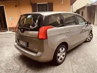 Usata Peugeot 5008 Business-Line 111 CV (81 kW) 2011 Monovolume