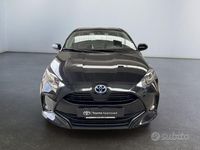 Usata Toyota Yaris Hybrid Active 116 CV (85 kW) 2022 Nero Berlina