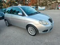 Usata Lancia Ypsilon 69 CV (50 kW) 2010 Grigio Utilitaria