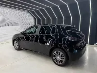 Usata Peugeot 208 GT-line 101 CV (74 kW) 2022 Nero Utilitaria
