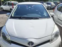 Usata Toyota Yaris Hybrid Lounge 75 CV (55 kW) 2014 Berlina