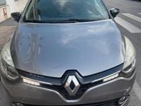 Usado Renault Clio IV 120 CV (88 kW) 2016 Gris Utilitario