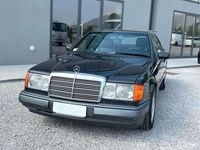 Usata Mercedes 200 136 CV (100 kW) 1992 Blu/azzurro Coupé