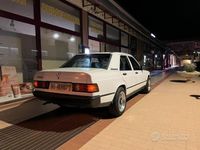 Usata Mercedes 190 122 CV (89 kW) 1988 Bianco Berlina