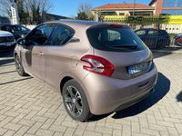 Usata Peugeot 208 Active 82 CV (60 kW) 2015 Purple grey Utilitaria