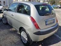 Usata Lancia Ypsilon 69 CV (50 kW) 2005 Argento Utilitaria