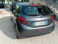 Usata Peugeot 208 75 CV (55 kW) 2016 Grigio Utilitaria