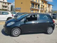 Usata Toyota Yaris Sol 69 CV (50 kW) 2011 Nero Utilitaria