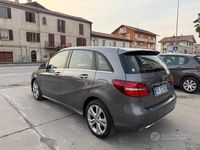 Usata Mercedes B180 Executive 109 CV (80 kW) 2016 Grigio Monovolume
