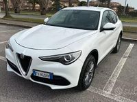 Usata Alfa Romeo Stelvio 190 CV (139 kW) 2019 Bianco SUV