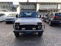 Usata Lada niva 82 CV (60 kW) 2010 Bianco SUV