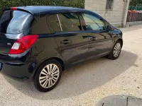 Usata Opel Corsa 75 CV (55 kW) 2011 Nero Utilitaria