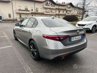 Usata Alfa Romeo Giulia Business 150 CV (110 kW) 2018 Grigio Berlina