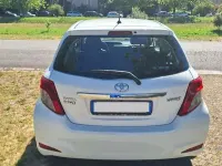 Usata Toyota Yaris Active 69 CV (50 kW) 2013 Bianco Utilitaria