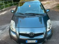 Usata Toyota Yaris 69 CV (50 kW) 2009 Bluazzurro Utilitaria