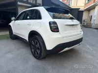Usata Fiat 600 136 CV (100 kW) 2025 Bianco SUV