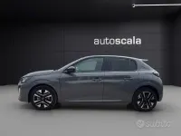 Usata Peugeot 208 Allure 101 CV (74 kW) 2025 Grigio Utilitaria