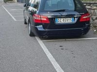 Begagnad Mercedes E350 2009 Blå Kombi