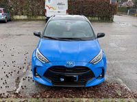 Usata Toyota Yaris Hybrid 92 CV (67 kW) 2024 Blu/azzurro Berlina