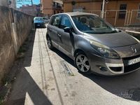 Usata Renault Scénic III 110 CV (80 kW) 2012 Grigio Monovolume