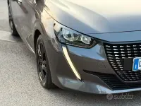 Usata Peugeot 208 S 75 CV (55 kW) 2021 Grigio Utilitaria
