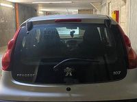 Usata Peugeot 107 68 CV (50 kW) 2013 Grigio Utilitaria