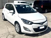 Usata Hyundai i20 Edition 75 CV (55 kW) 2013 Bianco Utilitaria