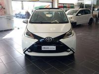 Usata Toyota Aygo Connect Style 68 CV (50 kW) 2016 Bianco Utilitaria