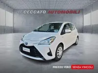 Usata Toyota Yaris Hybrid Cool 101 CV (74 kW) 2019 Bianco Utilitaria