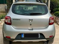 Usata Dacia Sandero Stepway 90 CV (66 kW) 2013 Grigio Berlina